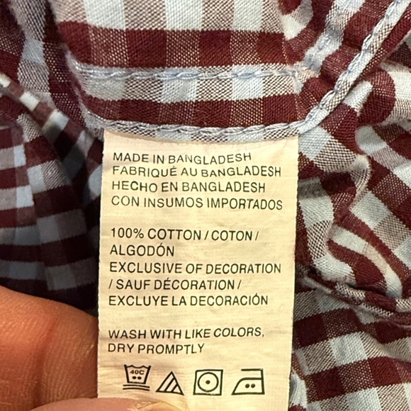 Izod Men's Blue and White Gingham Button Down Shirt - Picture 9 of 10